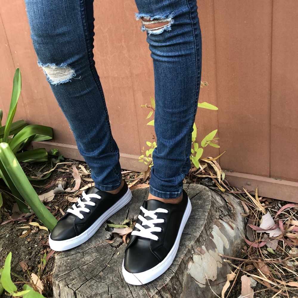 Black and White Lace Up Mule 👟 Sneakers - Picture 4 of 8